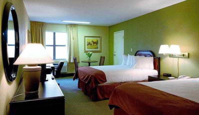 贝斯特韦斯特谢尔比维尔旅馆酒店 外观 照片